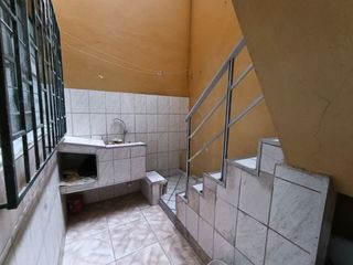 Foto 11 de Se Vende Casa De 3 Pisos En San Juan De Lurigancho