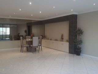 Foto 1 de En venta departamento en Urdesa Central