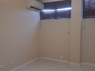 Foto 7 de En venta departamento en Urdesa Central