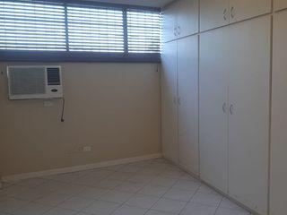 Foto 9 de En venta departamento en Urdesa Central