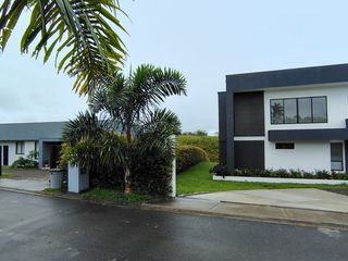 Foto 4 de Renta Casa Campestre dos niveles en Exclusivo Condominio Cerritos