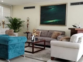 Foto 1 de EN ALQUILER CASA CON PISCINA, CEIBOS, GUAYAQUIL.