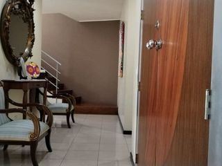 Foto 5 de EN ALQUILER CASA CON PISCINA, CEIBOS, GUAYAQUIL.