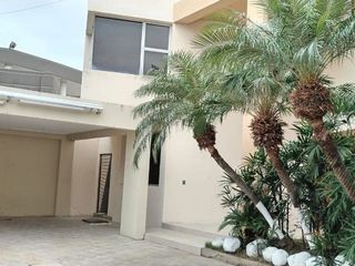 Foto 6 de EN ALQUILER CASA CON PISCINA, CEIBOS, GUAYAQUIL.