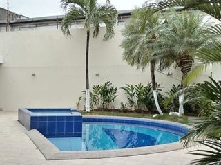 Foto 7 de EN ALQUILER CASA CON PISCINA, CEIBOS, GUAYAQUIL.