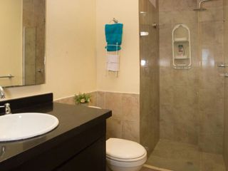 Foto 7 de Apartamento turístico amoblado en venta, barrio Laguito