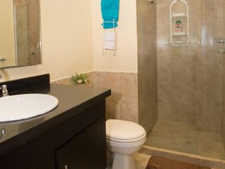 Foto 9 de Apartamento turístico amoblado en venta, barrio Laguito