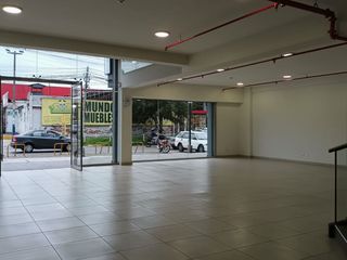Foto 6 de Exclusivo Local Comercial De Estreno En Alquiler