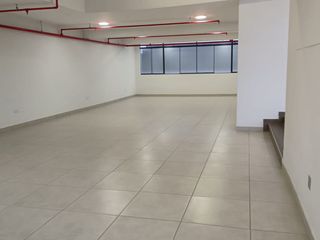 Foto 9 de Exclusivo Local Comercial De Estreno En Alquiler