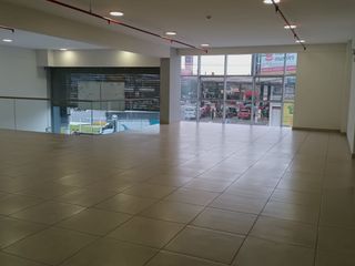 Foto 10 de Exclusivo Local Comercial De Estreno En Alquiler