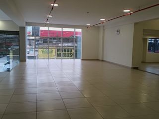 Foto 11 de Exclusivo Local Comercial De Estreno En Alquiler