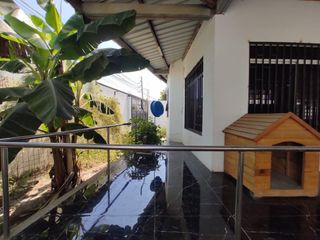 Foto 15 de casa esquinera de venta sector costa azul manta ar