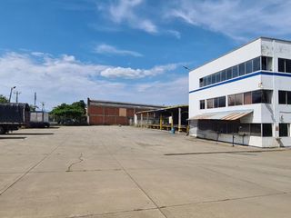 Foto 1 de ALQUILO LOTE DE 9000 M2 CON PLATAFORMA CROSS DOCKNG