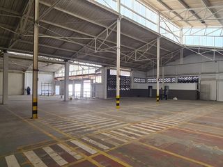 Foto 3 de BODEGA ARRIENDO AREA 1736 M2 SALOMIA