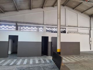 Foto 23 de BODEGA ARRIENDO AREA 1736 M2 SALOMIA