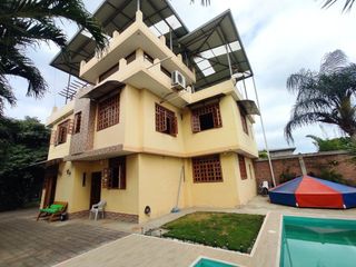 Foto 29 de casa con piscina de venta en manta zona norte ar