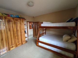 Foto 20 de casa con piscina de venta en manta zona norte ar
