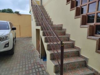 Foto 31 de casa con piscina de venta en manta zona norte ar