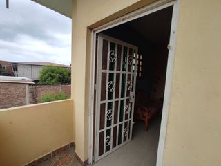 Foto 28 de casa con piscina de venta en manta zona norte ar