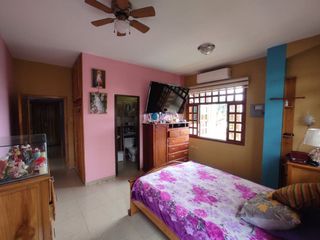 Foto 16 de casa con piscina de venta en manta zona norte ar