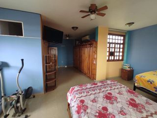 Foto 19 de casa con piscina de venta en manta zona norte ar