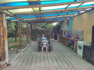 Foto 8 de casa con piscina de venta en manta zona norte ar