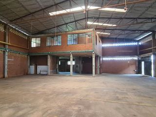 Foto 3 de BODEGA VENTA AREA 702 M2  ACOPI YUMBO