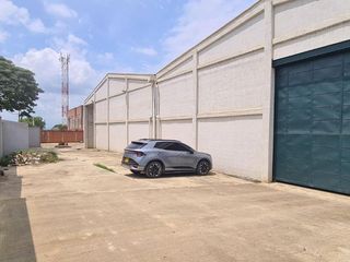 Foto 2 de VENDO BODEGA AREA 5600 M2 ARROYOHONDO YUMBO