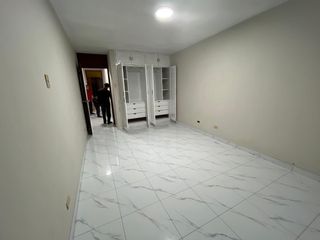 Foto 2 de 🏡 Exclusiva Oficina Remodelada En Los Olivos.