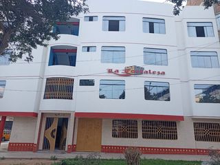 Foto 3 de REMATO 4 departamentos(edificio) en Santa Teresa de Ávila esquina