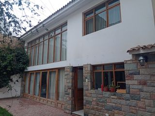 Foto 7 de Urb. El Recreo Casa de 309.48m2 ideal para Clínica o Empresa