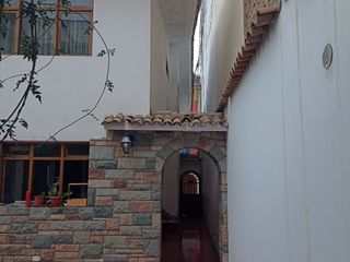 Foto 17 de Urb. El Recreo Casa de 309.48m2 ideal para Clínica o Empresa