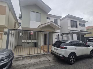 Foto 1 de CASA EN VENTA EN PUERTO AZUL