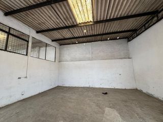 Foto 8 de bodega comercial de alquiler en manta zona norte