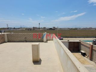 Foto 1 de Se Vende Casa De Playa Mas Terreno En Huanchaquito - At 291.05 M2 - Ac 225 M2- 160000 Dolares