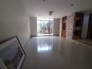 Foto 2 de Se Alquila Hermosa Casa De 4 Pisos En Campo Verde - Sachaca