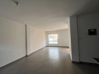 Foto 3 de casa de alquiler en manta urbanización zona sur fv