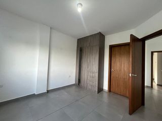 Foto 9 de casa de alquiler en manta urbanización zona sur fv