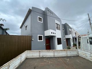 Foto 3 de casa en urbanización de alquiler zona sur manta fv