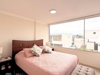 Foto 6 de Casa en venta Tumbaco, dentro de conjunto con seguridad presencial.