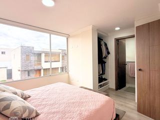 Foto 7 de Casa en venta Tumbaco, dentro de conjunto con seguridad presencial.