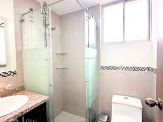 Foto 9 de Casa en venta Tumbaco, dentro de conjunto con seguridad presencial.