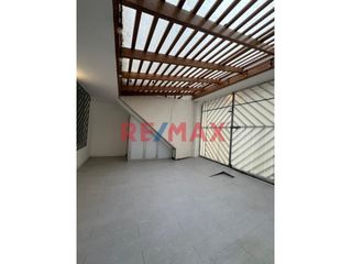Foto 2 de ¡Se Alquila Departamento En 1Er Piso – 90 M² + Cochera Incluida!