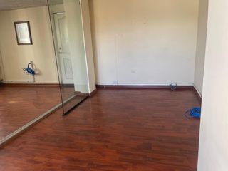Foto 13 de Renta de Oficina de 140 m2 en la Av. América, Quito , Ecuador.