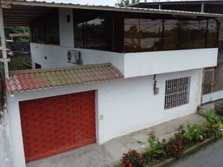 Foto 1 de Casa en Venta La Concordia | 5 Hab. + Piscina | Madera Premium | 258m²
