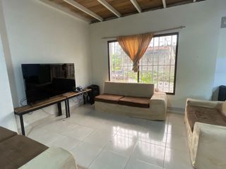 Foto 4 de Casa en Venta La Concordia | 5 Hab. + Piscina | Madera Premium | 258m²