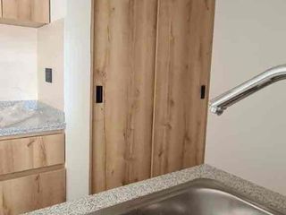 Foto 5 de SE VENDE APARTAESTUDIO EN EDIFICIO LA CASTELLANA
