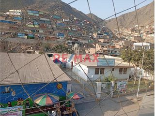 Foto 17 de Se Vende Casa De 3 Pisos Con Local Comercial En Avenida Frente A Colegio Inicial, Posta Medica Y C.E