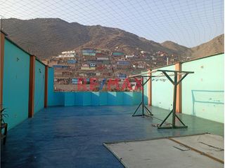 Foto 15 de Se Vende Casa De 3 Pisos Con Local Comercial En Avenida Frente A Colegio Inicial, Posta Medica Y C.E