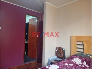 Foto 11 de Se Vende Casa De 3 Pisos Con Local Comercial En Avenida Frente A Colegio Inicial, Posta Medica Y C.E